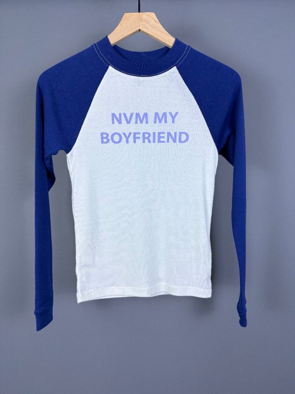 NWOT Urban Outfitters NVM My Boyfriend Long Sleeve Raglan Tee Blue White M